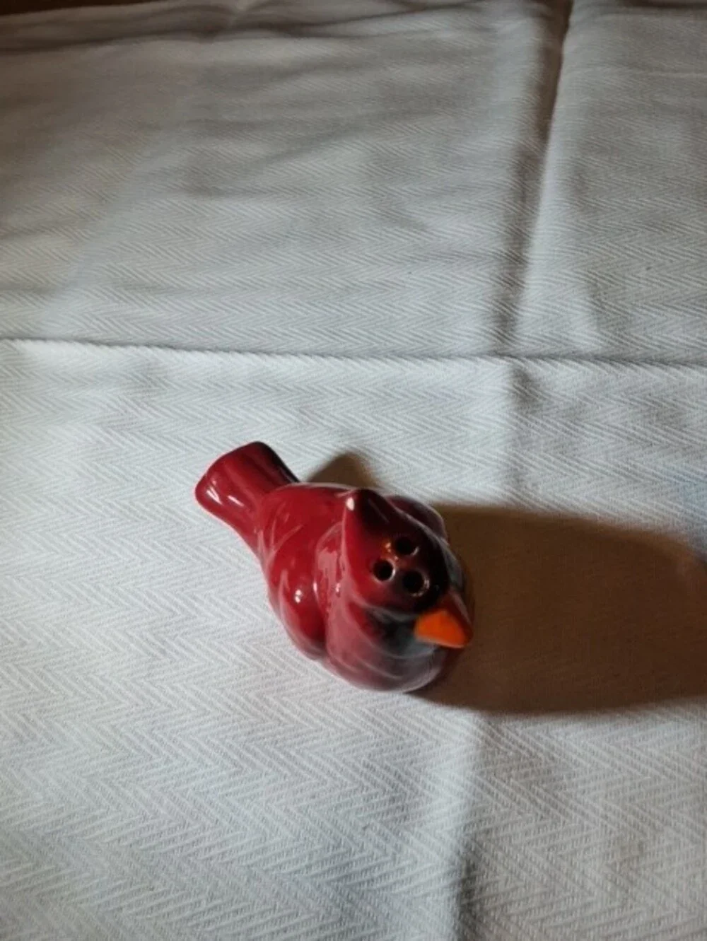 Red Ceramic Cardinal Salt and Pepper Shaker Set - Decorative Bird Tableware